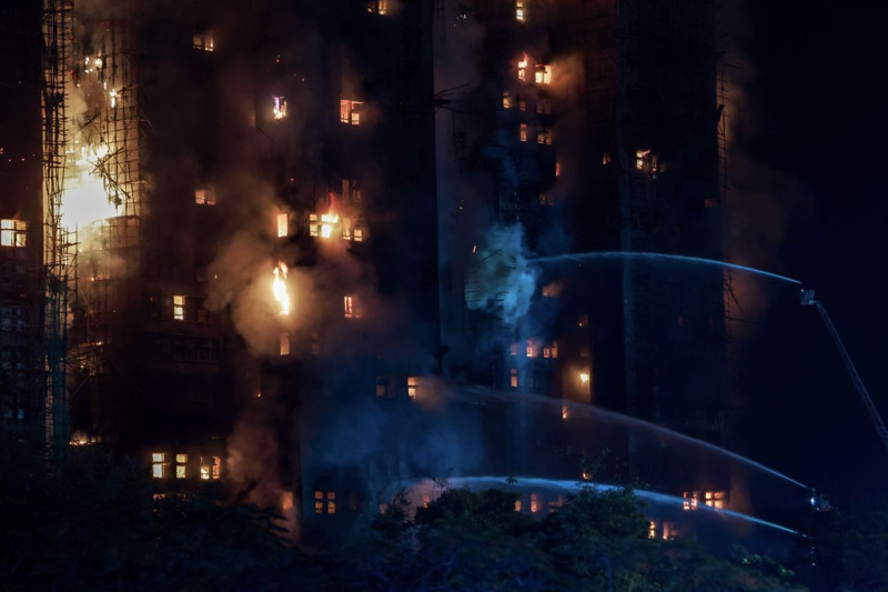 Hong Kong cehennemi yaşıyor! Onlarca kişi hayatını kaybetti, yüzlerce kişi kayıp - Resim: 5