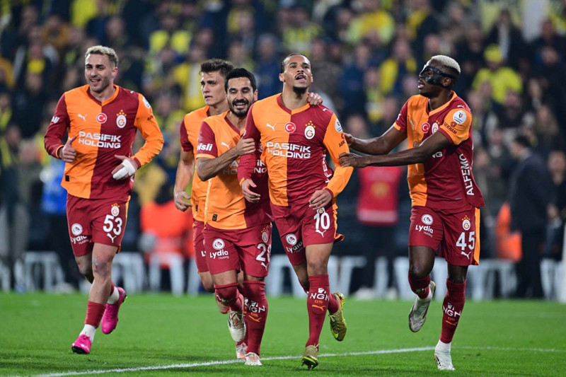Avrupa Fenerbahçe- Galatasaray derbisini yazdı! İki yıldıza vurgu yaptılar! - Resim: 7