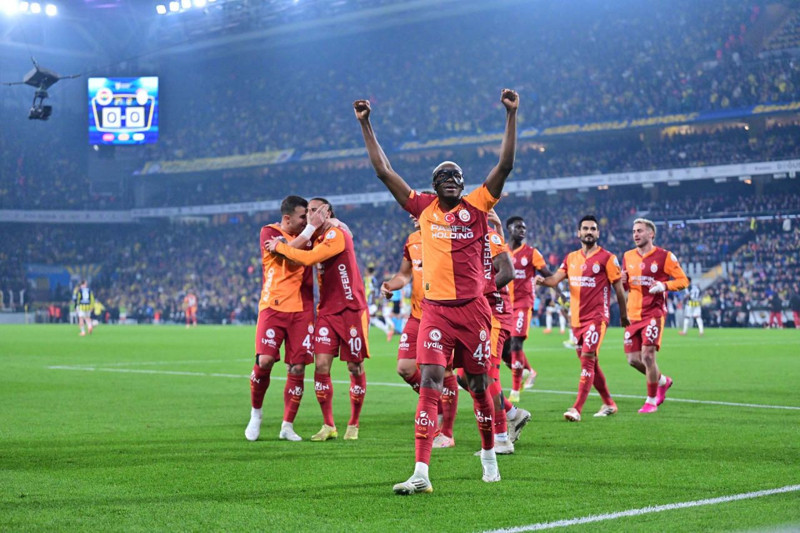 Avrupa Fenerbahçe- Galatasaray derbisini yazdı! İki yıldıza vurgu yaptılar! - Resim: 10