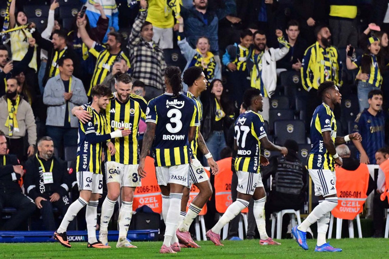 Süper Lig’de yüzyılın transfer takası! Fenerbahçe, Beşiktaş’a 1 yıldızını verecek, 2 ismi alacak! - Resim: 6
