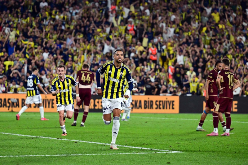Fenerbahçe’ye transfer piyangosu! Yıldız futbolcu için 20 milyon euroluk geldi! - Resim: 6
