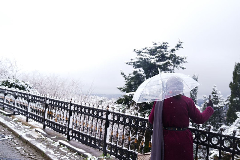 Meteoroloji'den 7 kent için kar alarmı! Batı baharı yaşıyor, doğu kışa giriyor! - Resim: 7