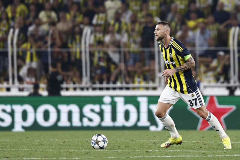 Transferin gözdesi olmuştu! Fenerbahçe’den yıldız futbolcunun gidişine izin yok! "Satışı söz konusu değil!" - Resim: 6