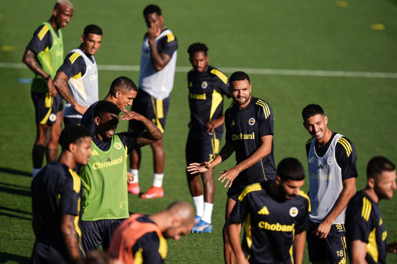 Transferin gözdesi olmuştu! Fenerbahçe’den yıldız futbolcunun gidişine izin yok! "Satışı söz konusu değil!" - Resim: 3