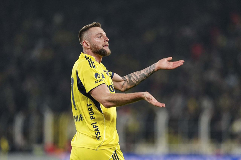 Transferin gözdesi olmuştu! Fenerbahçe’den yıldız futbolcunun gidişine izin yok! "Satışı söz konusu değil!" - Resim: 8