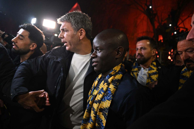 Resmi imzayı attı! Fenerbahçe'nin yeni transferi N'Golo Kante'den ilk açıklama! - Resim: 5