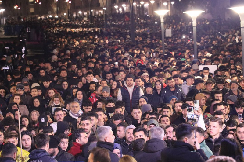 Türkiye'nin en zor gecesi:6 Şubat! Saatler 4.17'de durdu! 11 ilde sessiz anma! - Resim: 9