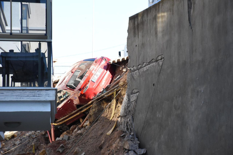 İzmir'de toprak kayması: 151 kişi tahliye edildi! - Resim: 4