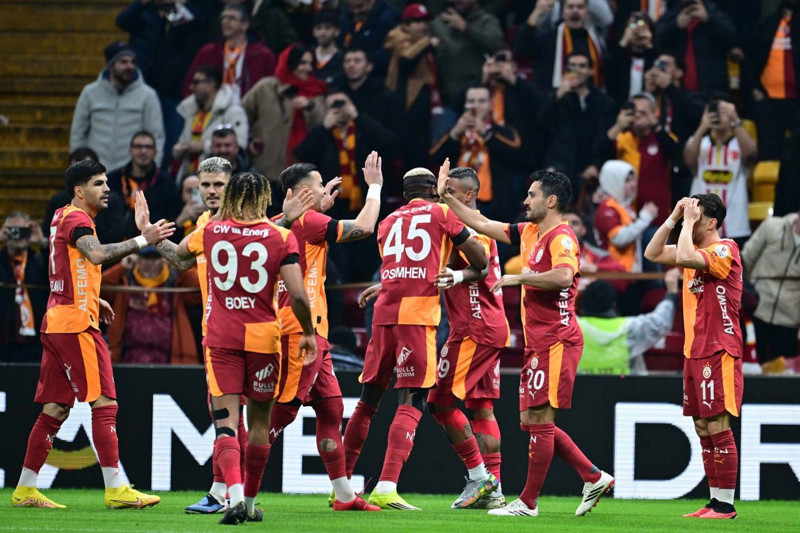 Okan Buruk, İtalyan basınına konuştu! Galatasaray’a transfer etmek istediği yıldızın adını verdi! “Onu kollarımızı açarak bekliyoruz” - Resim: 4