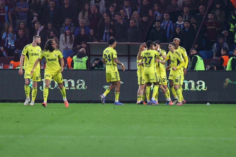 Fenerbahçe’den kritik hamle! Yönetim harekete geçti! Yıldız futbolcuya yeni sözleşme teklif edilecek - Resim: 2