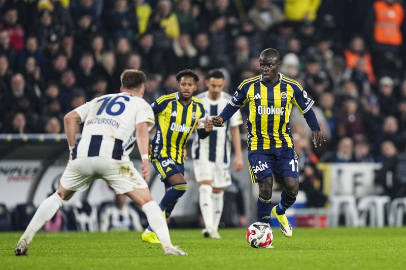 Kasımpaşa maçı bitti, soyunma odasına indi! Sadettin Saran’ın futbolculara söyledikleri ortaya çıktı! - Resim: 4