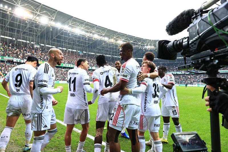 Beşiktaşlılar çok sevinecek! Yönetime bildirdi! 20 milyon euroluk yıldız geri dönüyor - Resim: 3