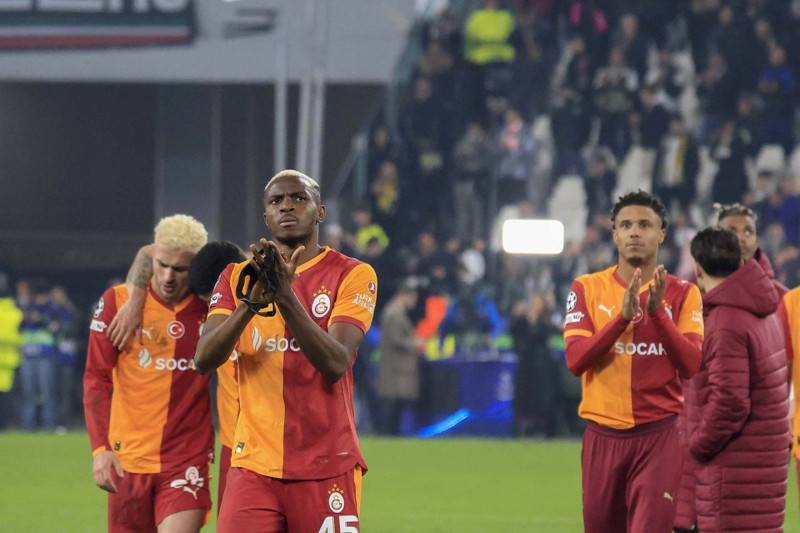 Galatasaray, Osimhen’in bonservisini belirledi! Fransızlar tarihe geçecek parayı duyurdu! - Resim: 8