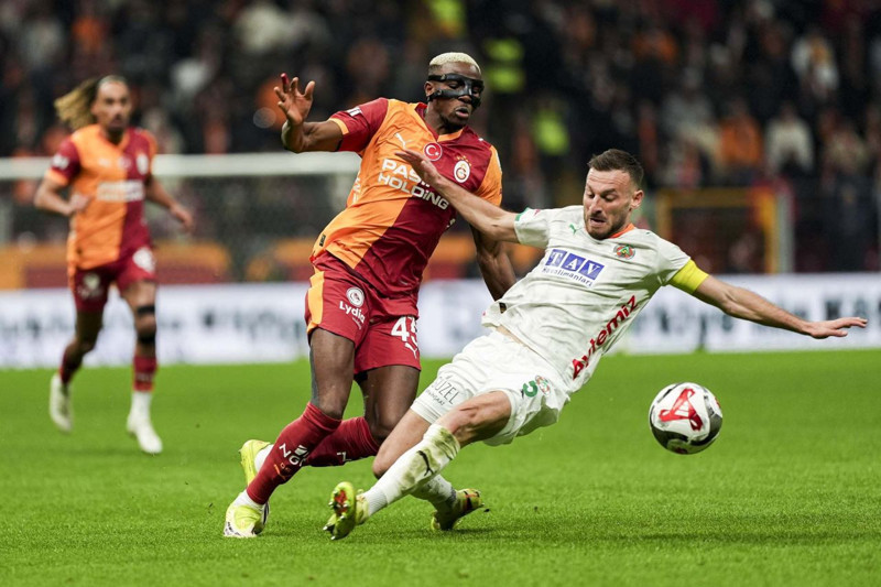 Galatasaray, Osimhen’in bonservisini belirledi! Fransızlar tarihe geçecek parayı duyurdu! - Resim: 9