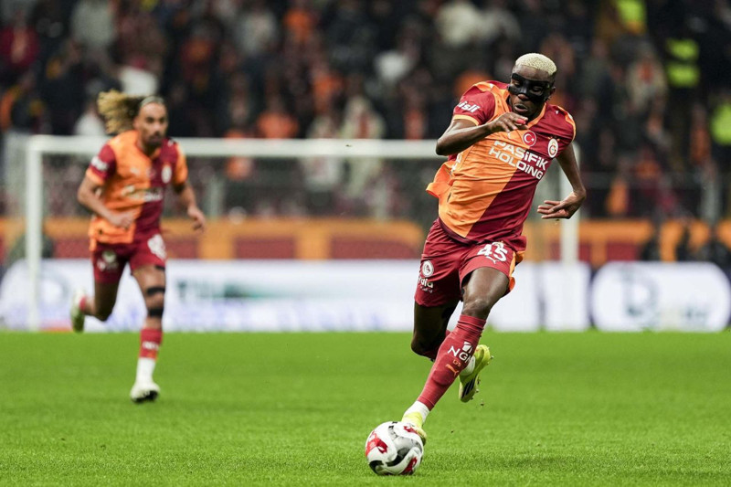 Galatasaray, Osimhen’in bonservisini belirledi! Fransızlar tarihe geçecek parayı duyurdu! - Resim: 10