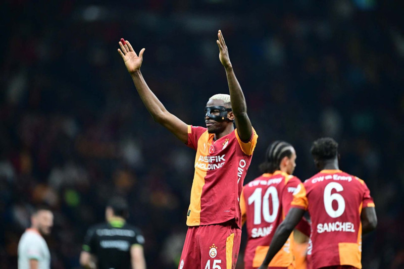 Galatasaray, Osimhen’in bonservisini belirledi! Fransızlar tarihe geçecek parayı duyurdu! - Resim: 15