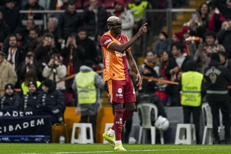 Galatasaray, Osimhen’in bonservisini belirledi! Fransızlar tarihe geçecek parayı duyurdu! - Resim: 17