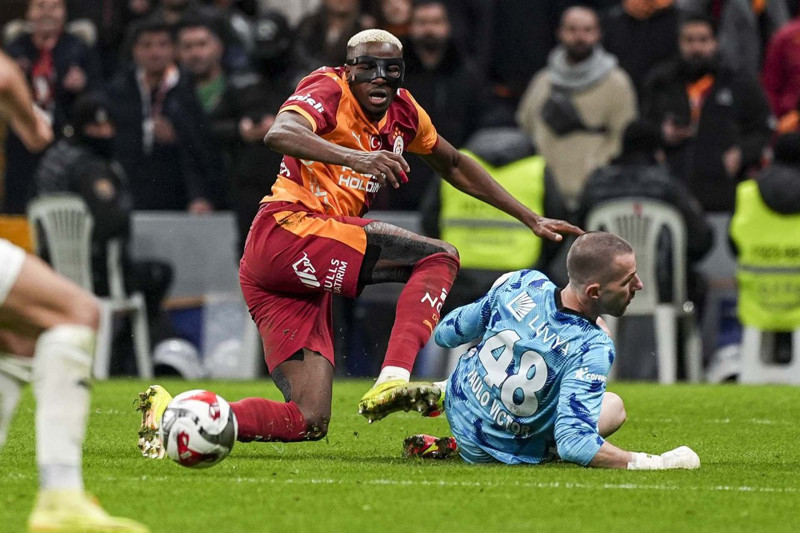 Galatasaray, Osimhen’in bonservisini belirledi! Fransızlar tarihe geçecek parayı duyurdu! - Resim: 19