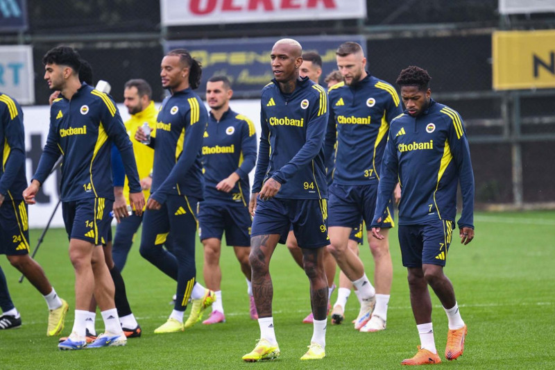 Fenerbahçe, Fatih Karagümrük deplasmanında! 6 eksik var, 5 isim sınırda! - Resim: 5