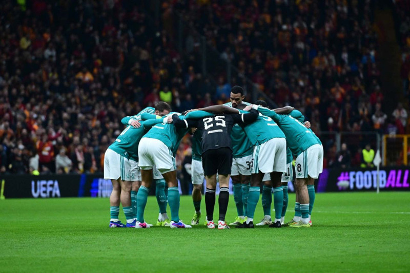 Liverpool'da ortalık karıştı! Arne Slot'un geleceği Galatasaray maçına bağlı! Gelecek isim bile hazır! - Resim: 3