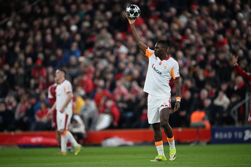 Galatasaray’a transfer müjdesi! Orta sahaya 22 milyon euroluk maestro! Taraftarlar havalimanına akın edecek - Resim: 3