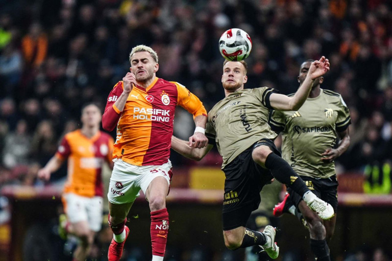 Galatasaray’da Okan Buruk’un geleceği belli oldu! Dursun Özbek’ten herkesi ters köşe yapan karar! - Resim: 3