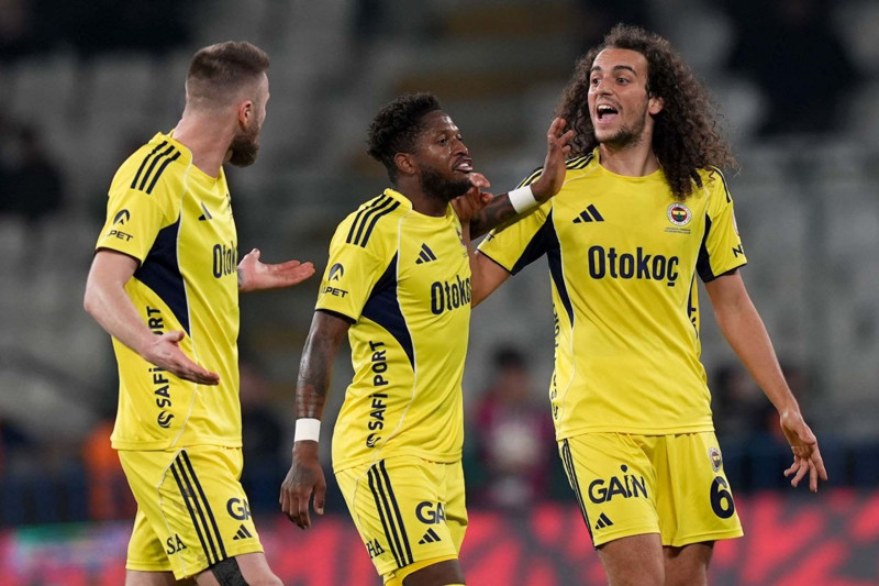 Fenerbahçe’de Konyaspor yenilgisi sonrası gerginlik! Skriniar ve Guendouzi arasında tartışma çıktı - Resim: 4