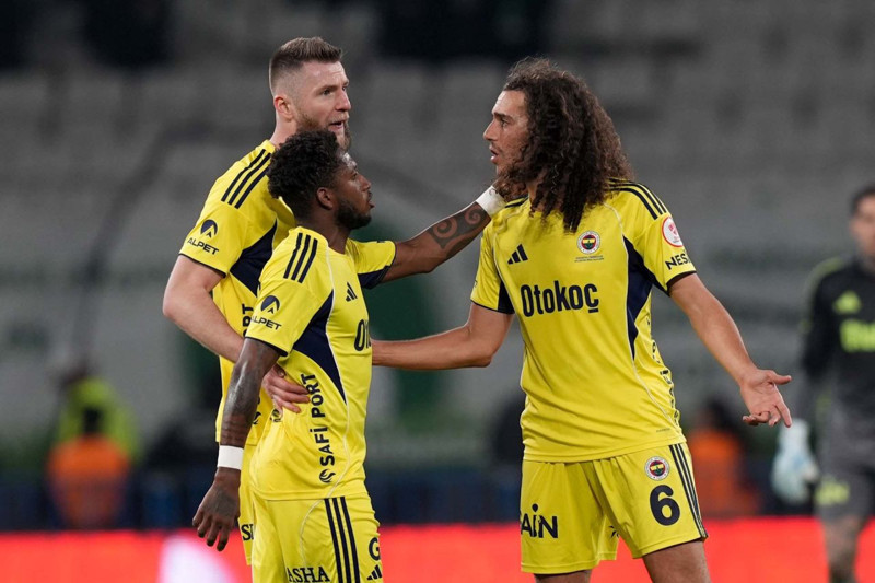 Fenerbahçe’de Konyaspor yenilgisi sonrası gerginlik! Skriniar ve Guendouzi arasında tartışma çıktı - Resim: 5