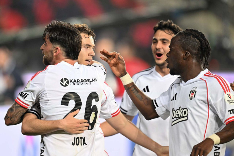 Beşiktaş 24.5 milyon euroluk kaleci! Transfere yeşil ışık yaktı - Resim: 3