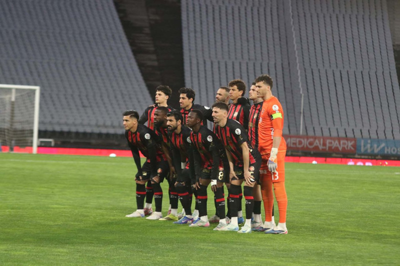 Süper Lig'de düşme hattı alev alev! Düğüm son 2 haftada çözülecek! İşte kalan maçlar - Resim: 12