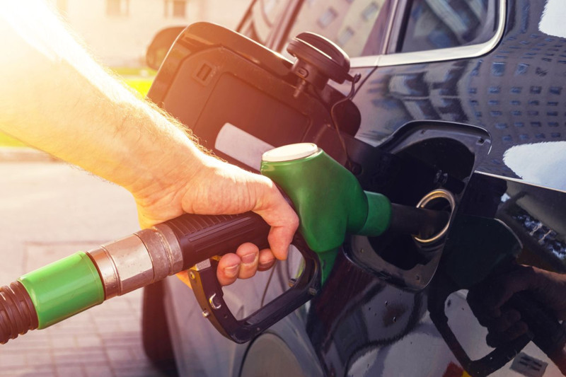 Bir açıklama yetti! Trump frene bastı, petrol çakıldı! - Resim: 3