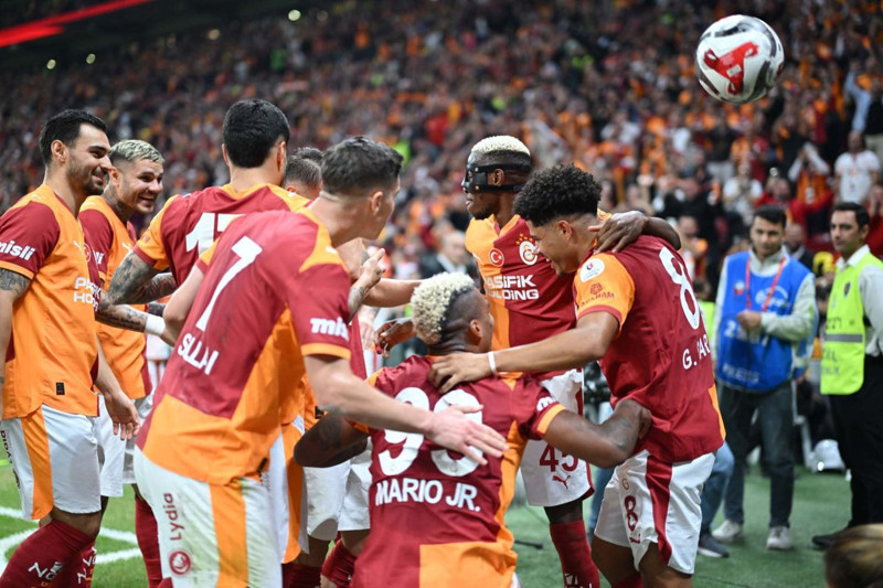 Galatasaray’dan çılgın transfer hamlesi! Okan Buruk istedi, 40 milyon euro gözden çıkarıldı - Resim: 2