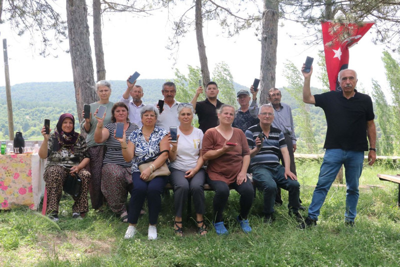 200 nüfuslu mahalle yıllardır çile çekiyor! Vatandaş isyanda! 7 noktada da sıfır! 'Eşime ulaşamayınca sokaklarda arıyorum' - Resim: 3
