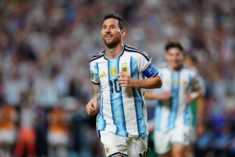 Arjantin, Cezayir'e şans tanımadı! Messi şov yaptı, Dünya Kupası'nda tarih yazdı - Resim: 4