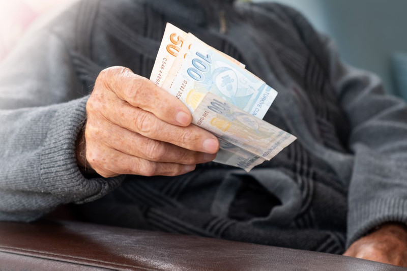 Milyonlarca emekliyi ilgilendiriyor! Ocak 2027 zammı ne kadar olacak? 3 farklı senaryo ortaya çıktı - Resim: 7
