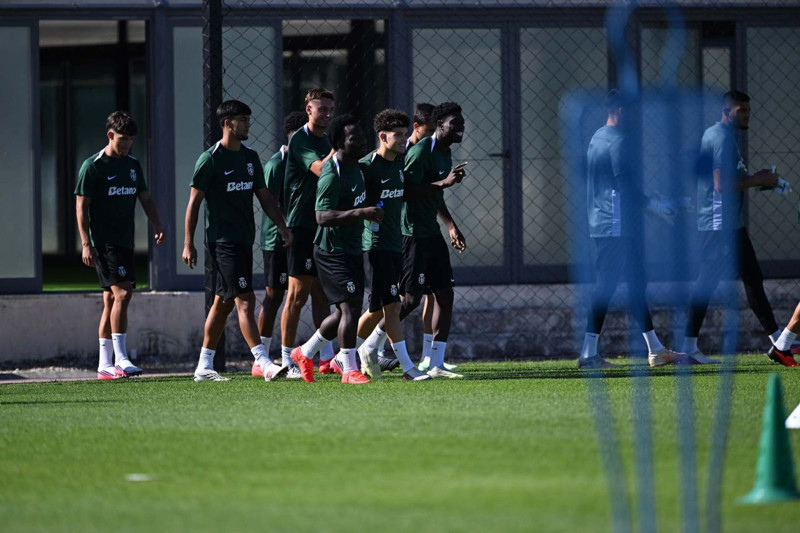Galatasaray Devler Ligi’nde Sporting deplasmanında! 4 kritik eksik var! İşte muhtemel ilk 11’ler - Resim: 15