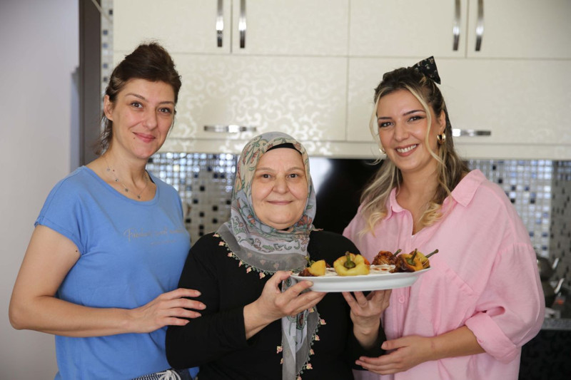 3 çuvalla başladı, 2 tona ulaştı! Herkes fotoğrafını çekmek için yarışıyor: Oturup ağlamaktansa para kazanmak daha güzel - Resim: 10
