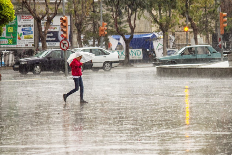 İstanbul, İzmir, Ankara... DİKKAT HAZIRLIKSIZ YAKALANMAYIN! Meteoroloji gün ve saat verdi: Sağanak ve soğuk hava geliyor - Resim: 7