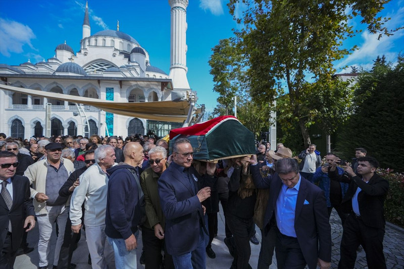 Göksel Arsoy’a son görev! Sanat dünyası akın etti - Resim: 4