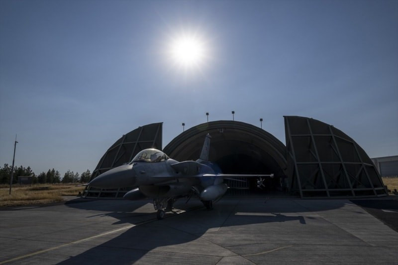 Türk F-16'ları Baltık semalarında nöbete başlıyor - Resim : 2