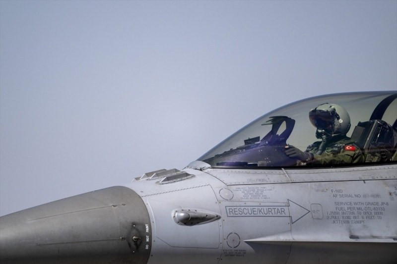 Türk F-16'ları Baltık semalarında nöbete başlıyor - Resim : 1