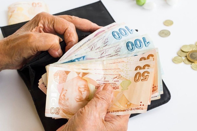 Emekli vatandaşlar 1000 TL'lik Ramazan İkramiyesi beklerken milyonlarca emekliye kötü haber! 12 bin 500 TL'lik emekli maaşı da iptal edilecek - Resim: 2