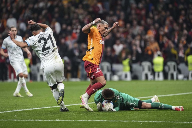 3 gol atıp, 7 asist yaptı! Transferin gözdesi oldu! Galatasaray’dan 13 milyon euroluk yıldız için düğmeye bastı - Resim: 5