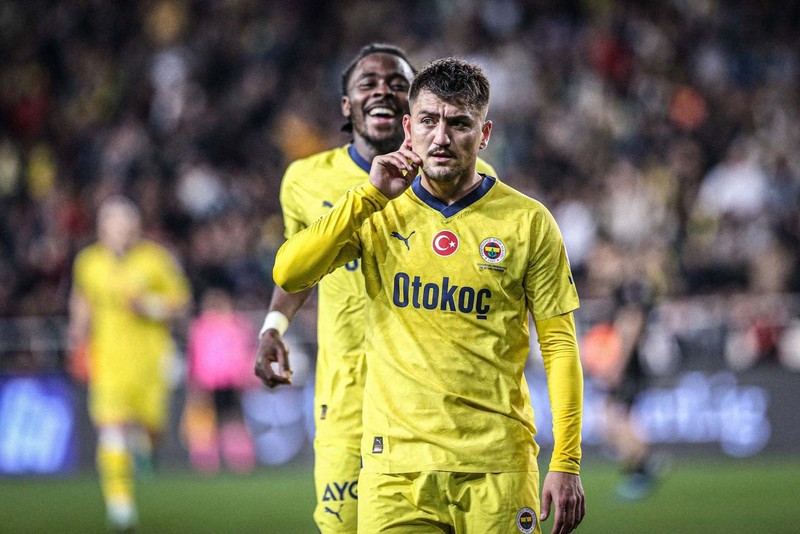 Transferde evdeki hesap çarşıya uymadı! Fenerbahçe’nin 25 milyon dolarlık hayali buhar oldu! Yıldız futbolcu gittiği gibi geri dönüyor - Resim: 5