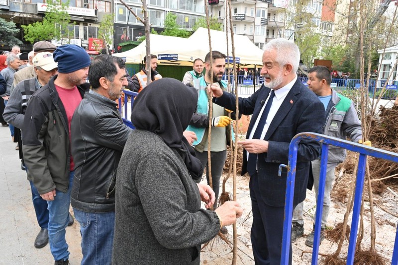 Isparta'da tam 55.00 tanesi teker teker dağıtıldı. Yakında 55.000 tanesi doğanın her tarafında görülecek - Resim: 3