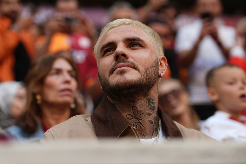 Galatasaray'ın yeni yengesi China Suarez'dan şampiyonluk pozu! Mauro Icardi ile kutladılar - Resim: 3
