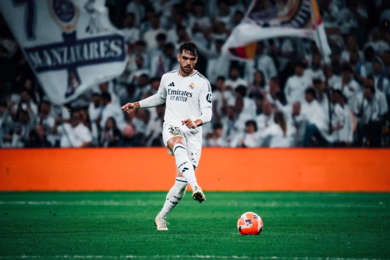 Süper Lig’de transfer yarışı alev aldı! Beşiktaş, Fenerbahçe ve Galatasaray, 40 milyon euroluk yıldızı istiyor! Ortalık karışacak - Resim: 11