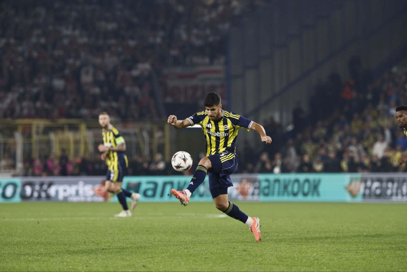 Daha forması bile ıslanmadı! Fenerbahçe’ye yeni transferinden büyük şok! 17 milyon euroluk yıldızın yeni takımını yazdılar - Resim: 11