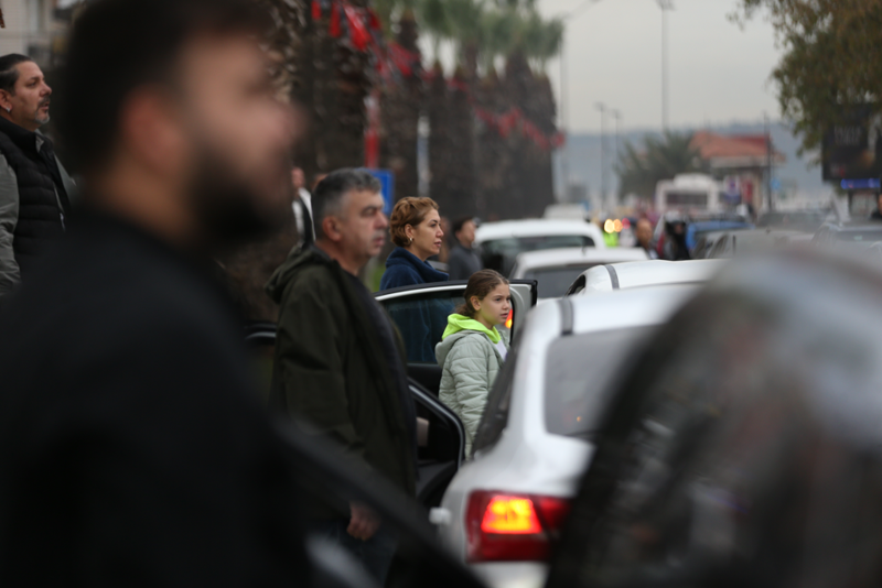 Saat 09.05'te tüm Türkiye'de hayat durdu - Resim: 13