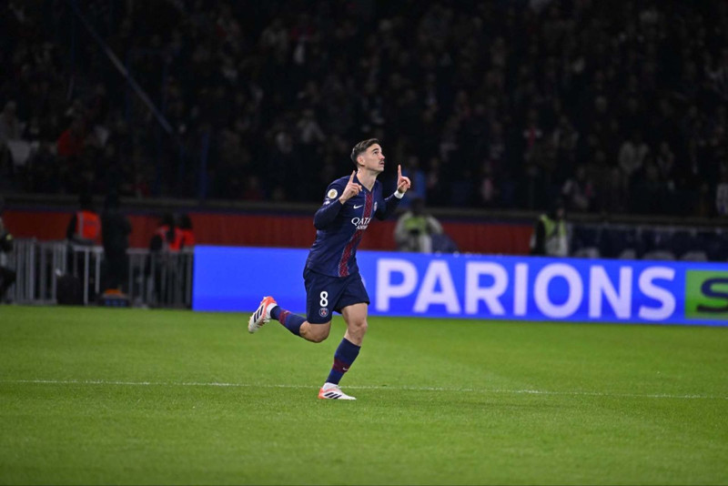 Galatasaray’dan yılın transfer bombası! 40 milyon euroluk dünya yıldızı Fenerbahçe yenilgisini unutturacak!  Taraftarlar havalimanına akın edecek - Resim: 14